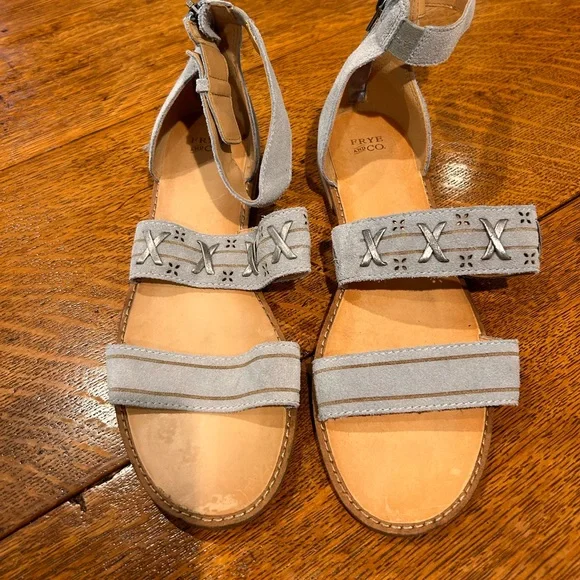 Frye and Co Size 9.5 gray ankle sandals Soles look brand new - Picture 1 of 6